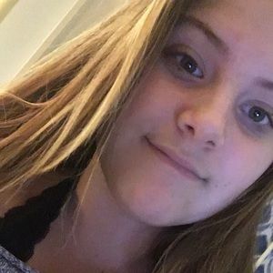 Meet your Posher, Isabel